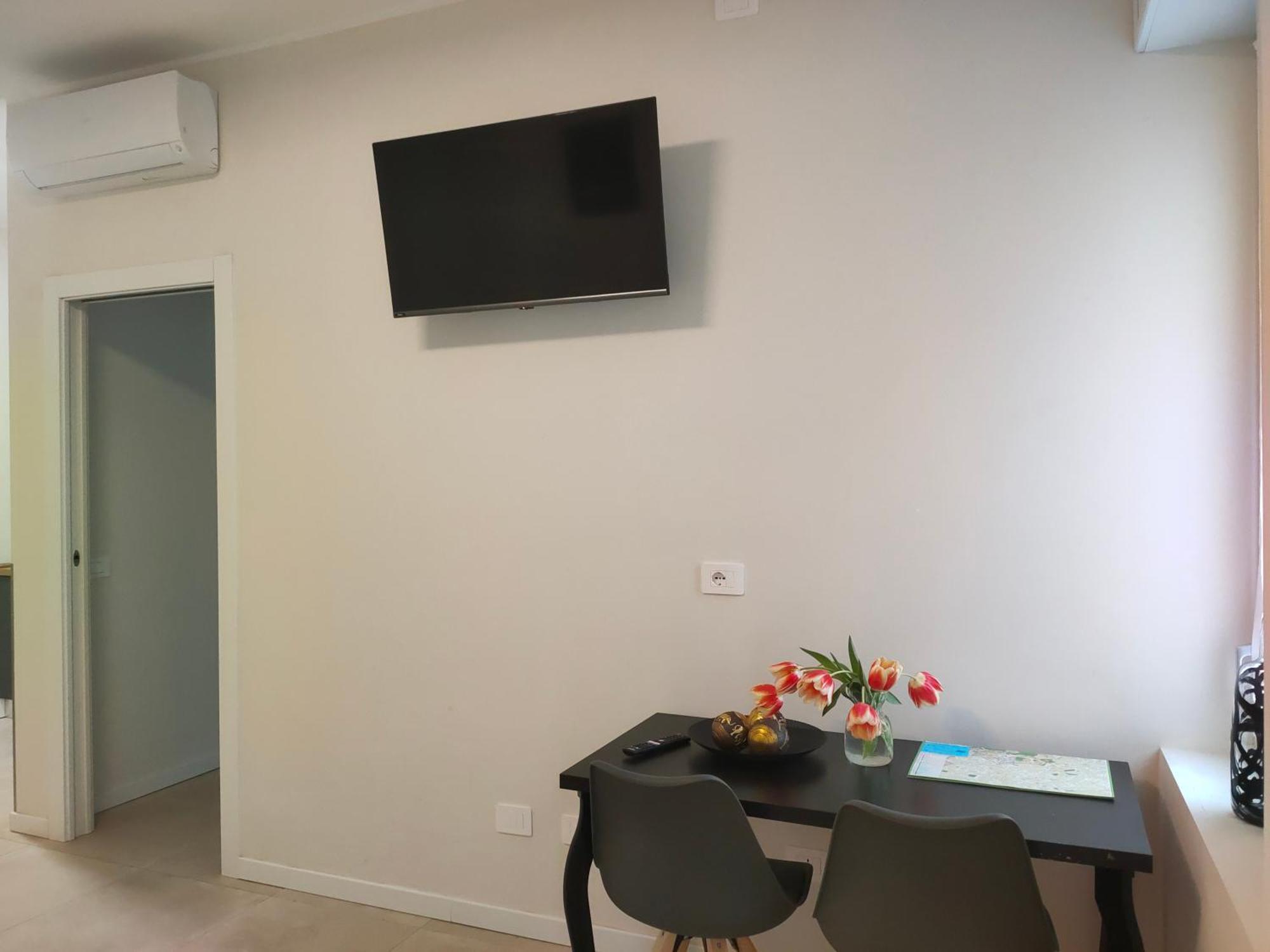 Apartment 1 & 2 *